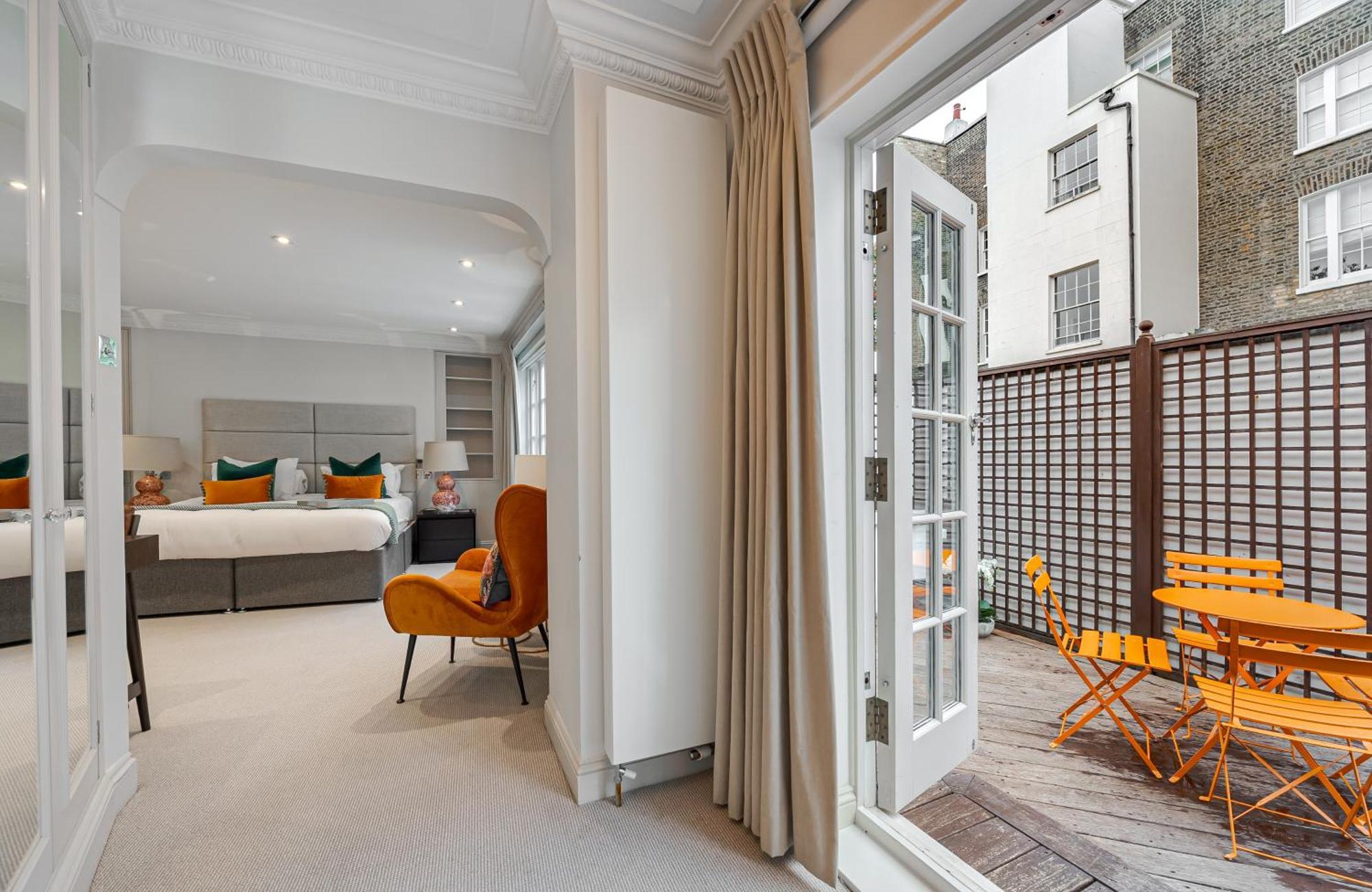 Modern 3 Bedroom Luxury House With Garage In Central London Exterior photo